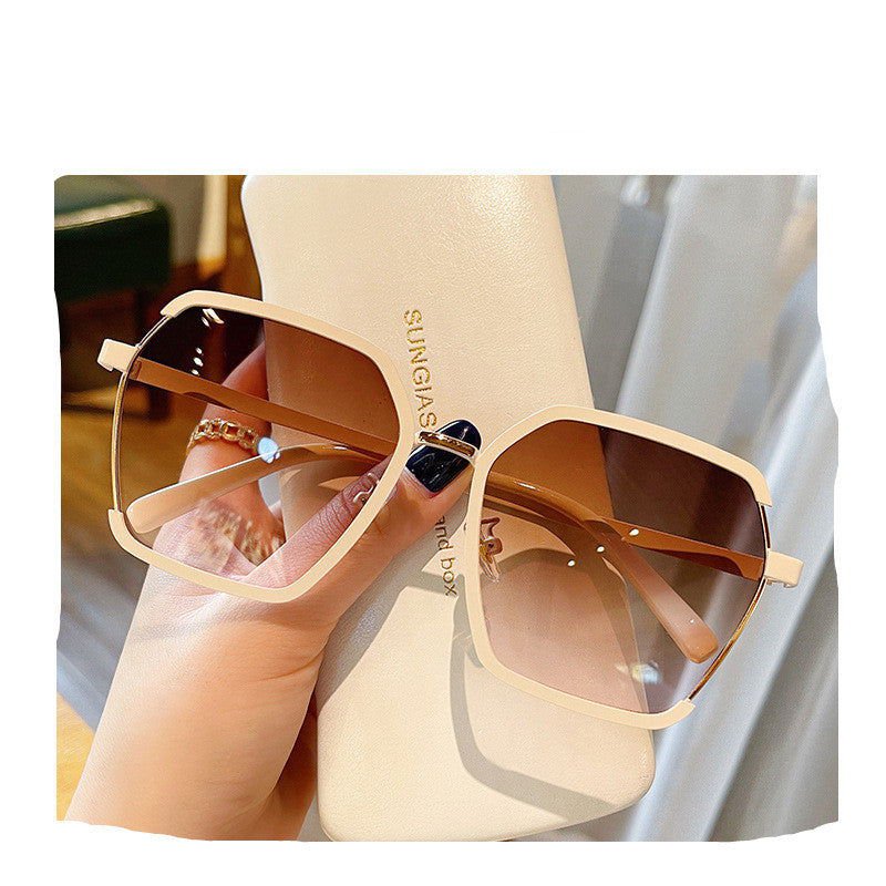 LovelyRLovely LovelyRLovely Ins Vintage Half-Frame Sun Milk tea frame gradient tea LovelyRLovely Ins Vintage Half-Frame Sunglasses