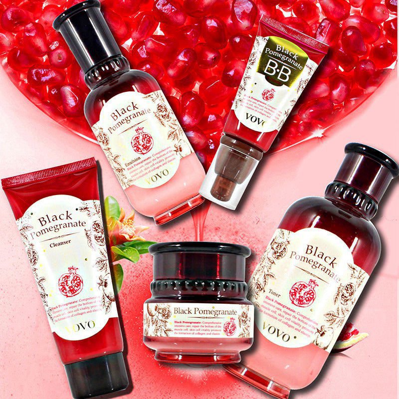 LovelyRLovely LovelyRLovely Pomegranate Skin Moisturiz LovelyRLovely Pomegranate Skin Moisturizing Water