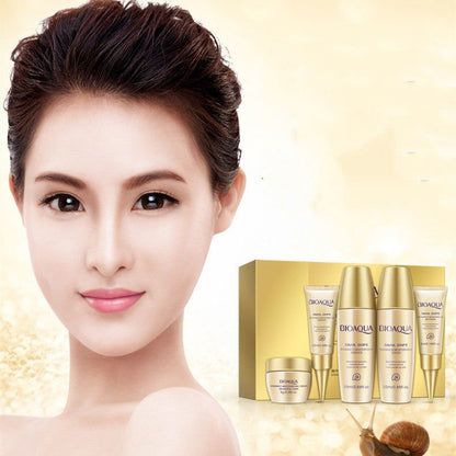 LovelyRLovely LovelyRLovely Snail Collagen Skin Care K Photo Color LovelyRLovely Snail Collagen Skin Care Kit