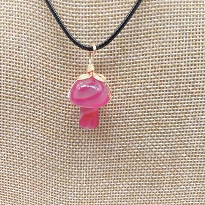 LovelyRLovely LovelyRLovely Winding Small Mushroom Nat Rose red agate LovelyRLovely Winding Small Mushroom Natural Stone Necklace