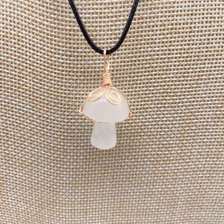 LovelyRLovely LovelyRLovely Winding Small Mushroom Nat White crystal LovelyRLovely Winding Small Mushroom Natural Stone Necklace