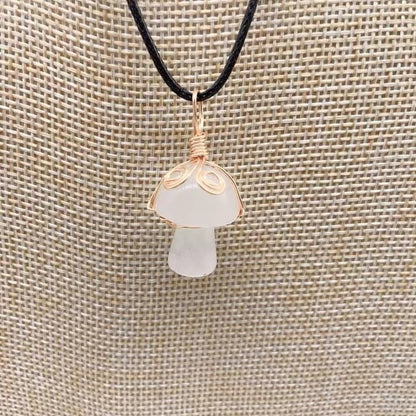 LovelyRLovely LovelyRLovely Winding Small Mushroom Nat White crystal LovelyRLovely Winding Small Mushroom Natural Stone Necklace